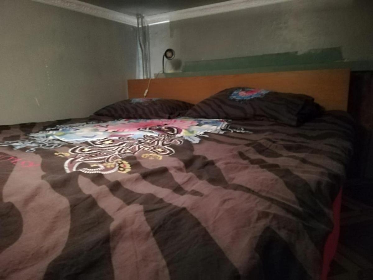 Room In Studio - Studio Nearby Central Station 安特卫普 外观 照片