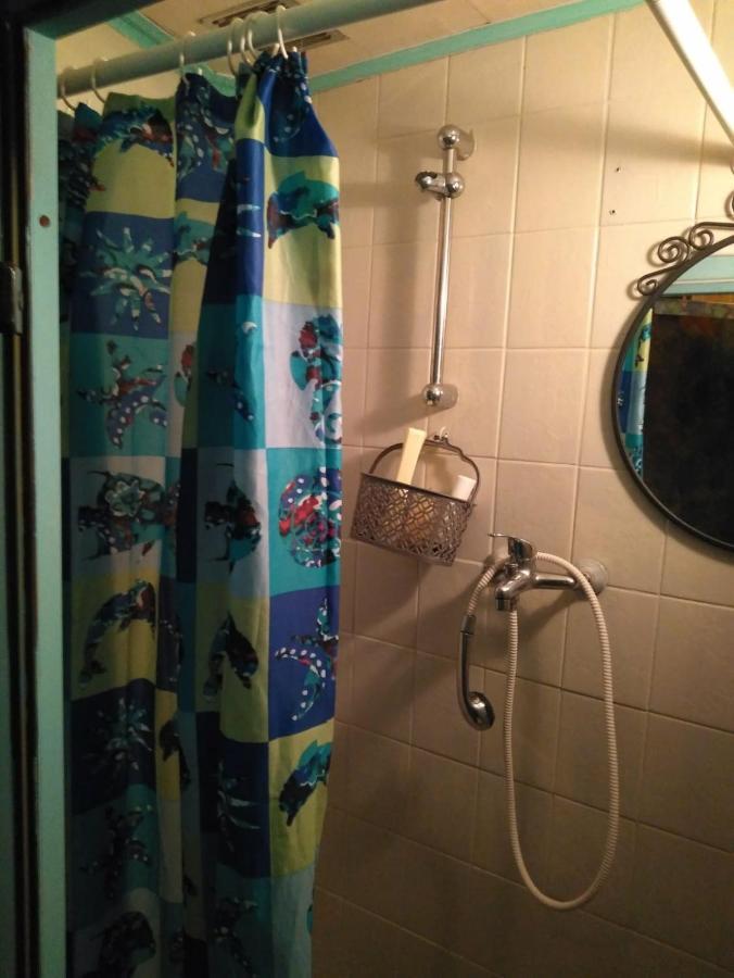Room In Studio - Studio Nearby Central Station 安特卫普 外观 照片
