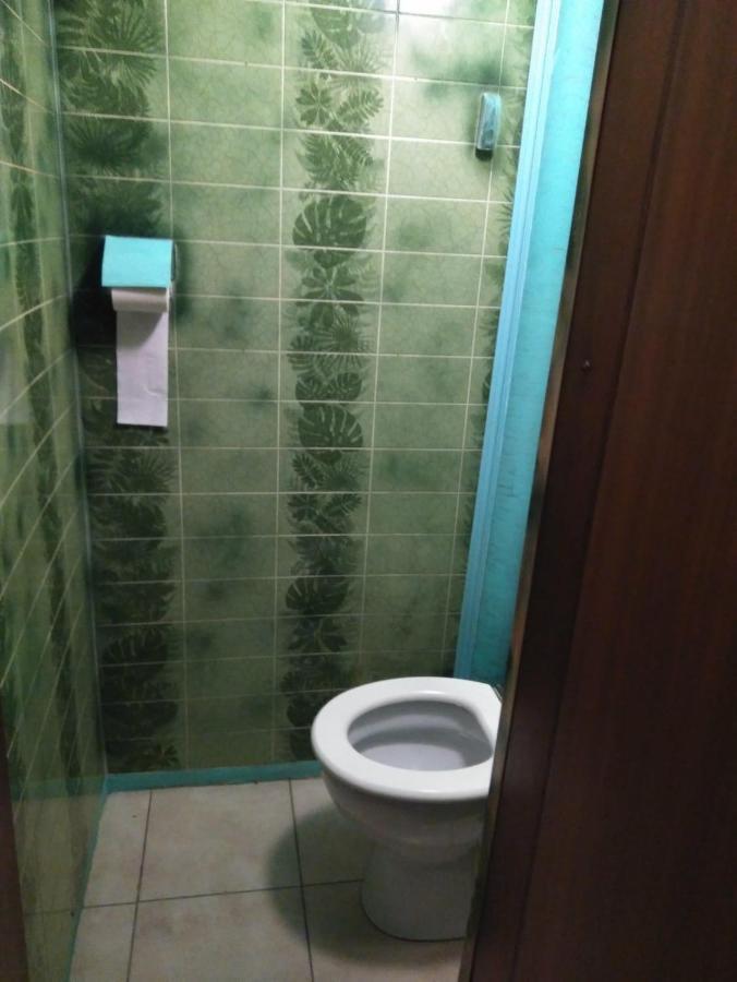 Room In Studio - Studio Nearby Central Station 安特卫普 外观 照片